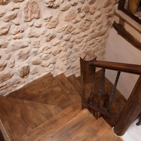 Wabisabi Townhouse Villa Montejo de la Vega de la Serrezuela ภายนอก รูปภาพ
