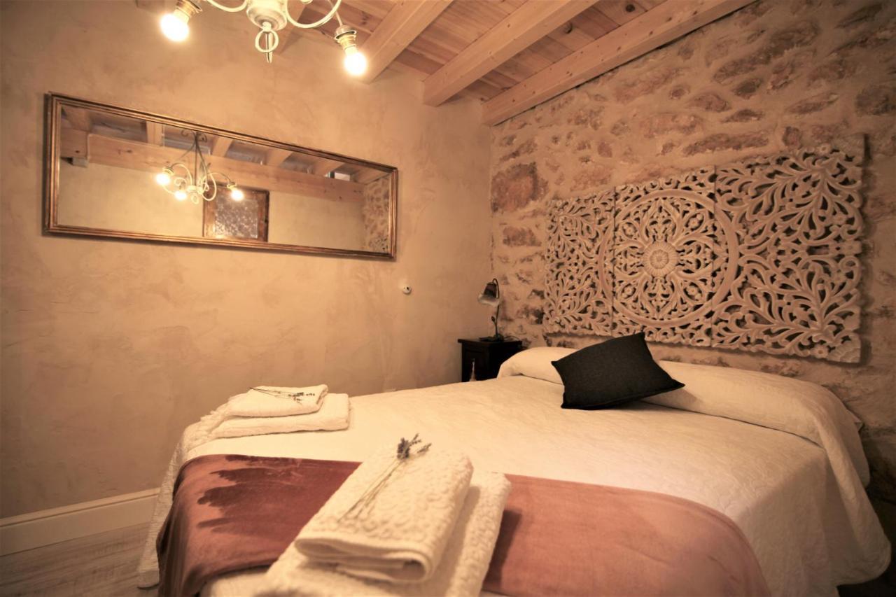 Wabisabi Townhouse Villa Montejo de la Vega de la Serrezuela ภายนอก รูปภาพ