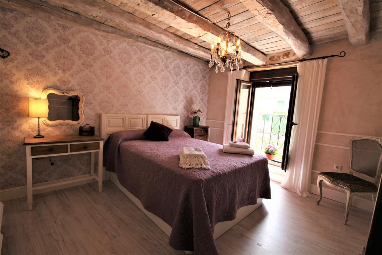 Wabisabi Townhouse Villa Montejo de la Vega de la Serrezuela ภายนอก รูปภาพ
