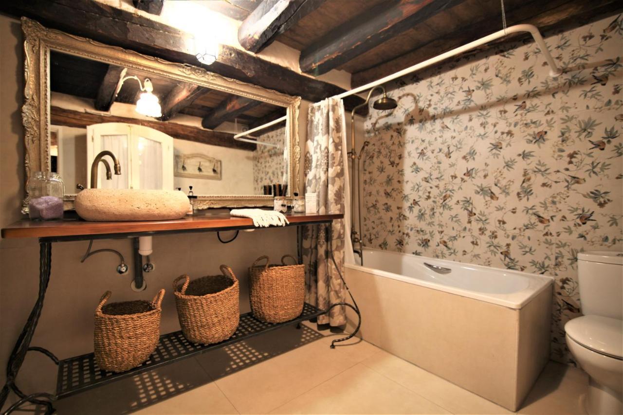 Wabisabi Townhouse Villa Montejo de la Vega de la Serrezuela ภายนอก รูปภาพ