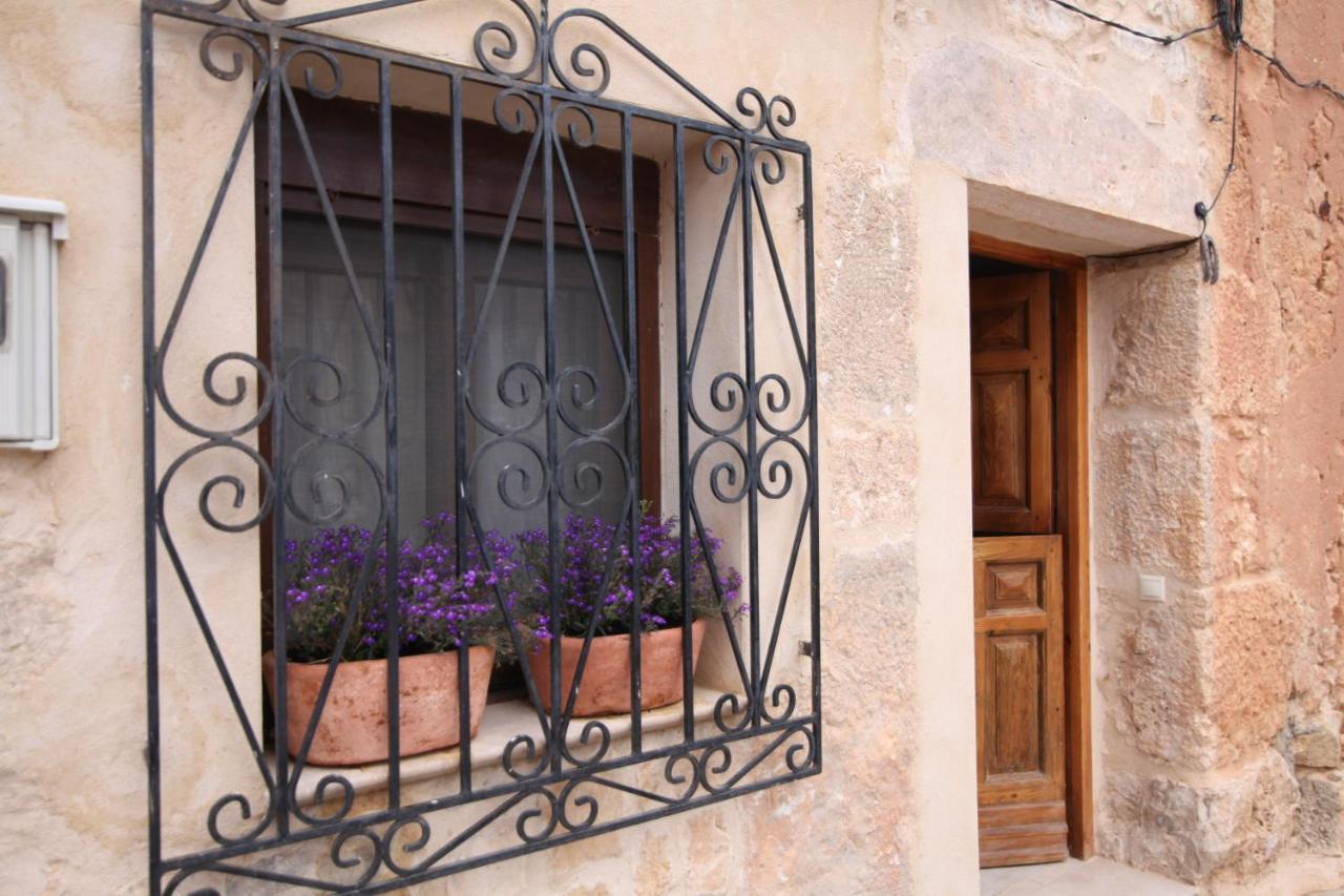 Wabisabi Townhouse Villa Montejo de la Vega de la Serrezuela ภายนอก รูปภาพ