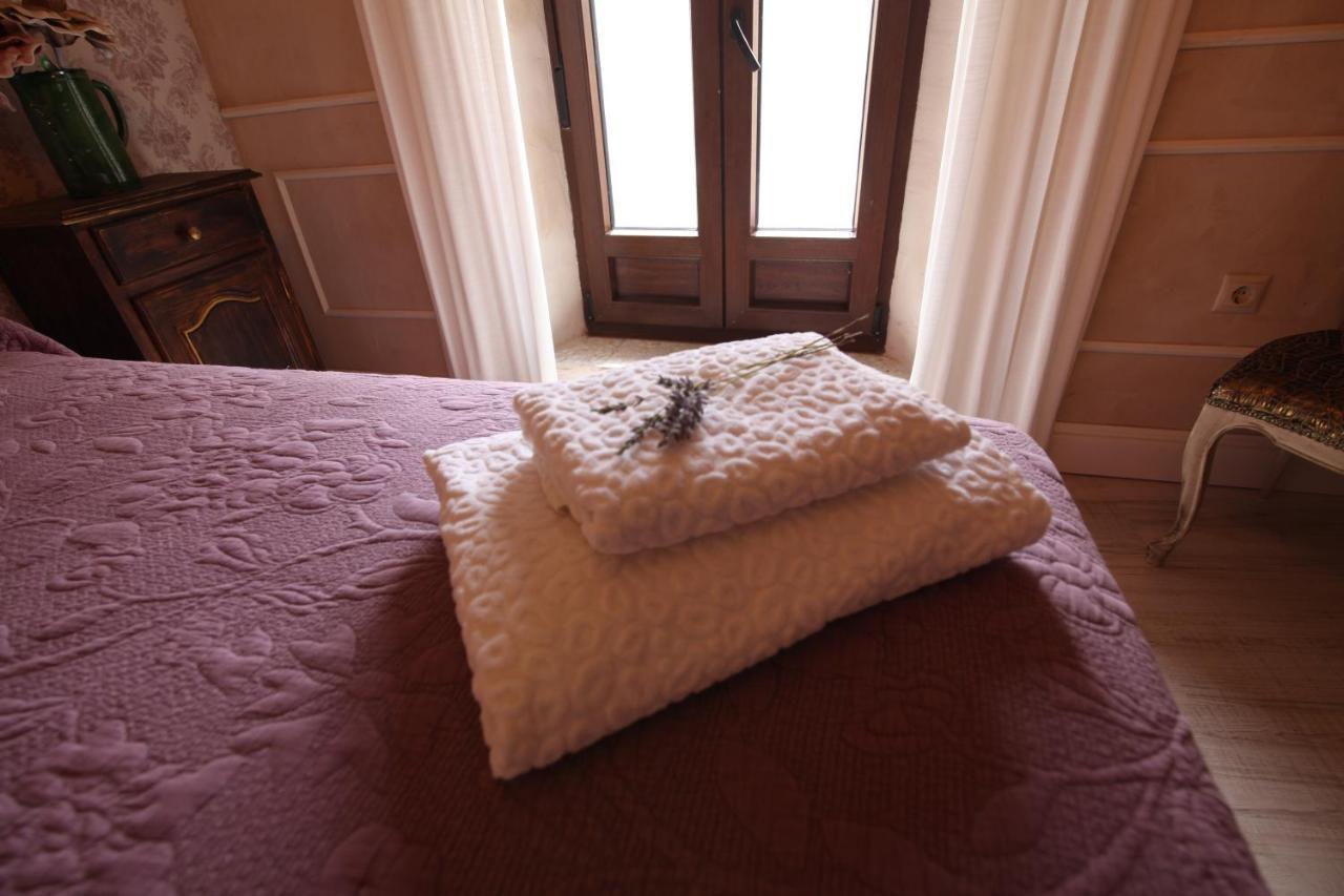 Wabisabi Townhouse Villa Montejo de la Vega de la Serrezuela ภายนอก รูปภาพ